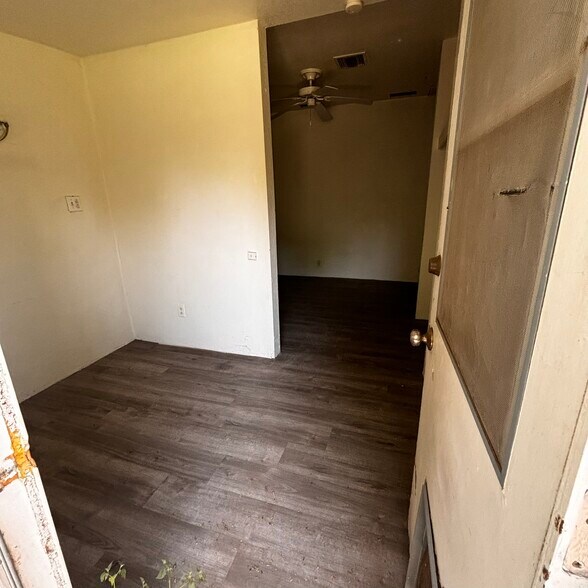 Primary Photo - 1508 E Williams St