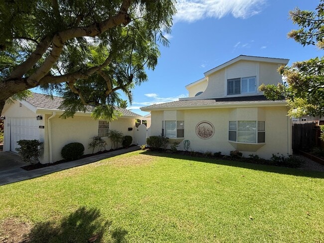 Building Photo - Fully Furnished 4-Bedroom Home in Bay Park...