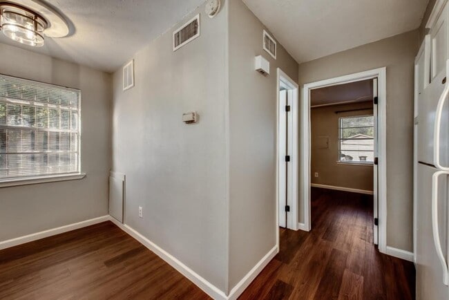 Building Photo - 1328 S Henderson St