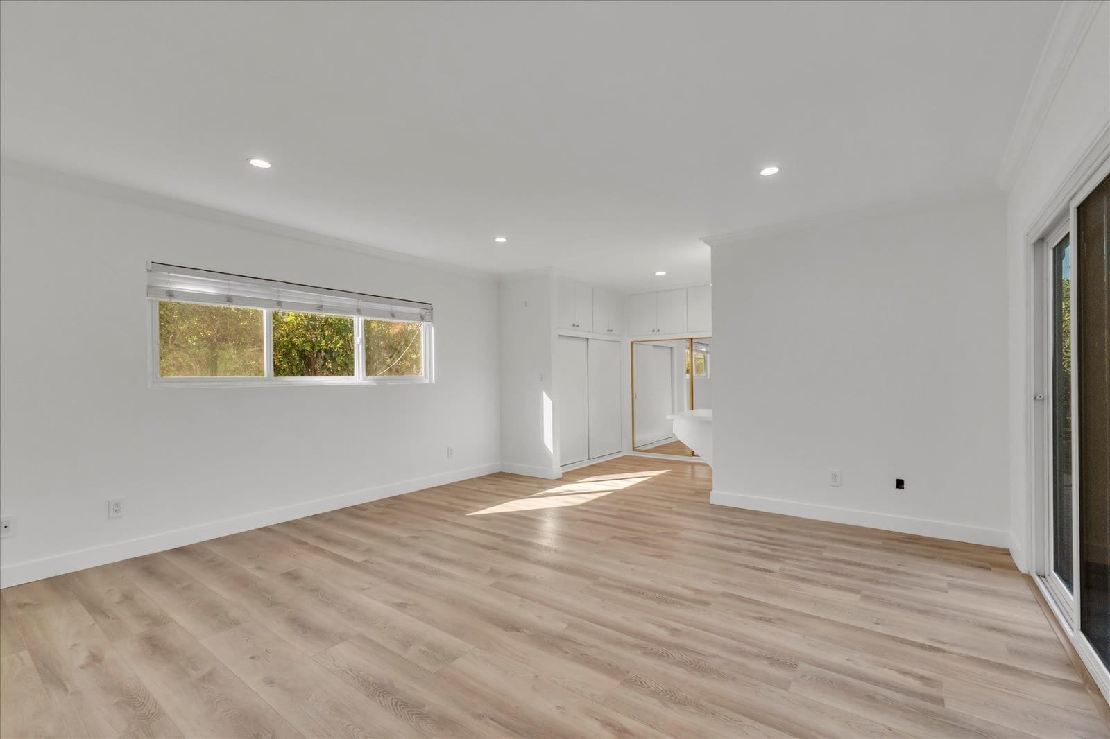 Building Photo - 8201 Clemens Ave