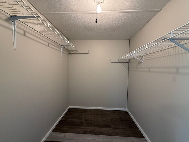 Building Photo - 3 Bedroom 2 Bathroom Mobile Home Located in Mosheim, TN