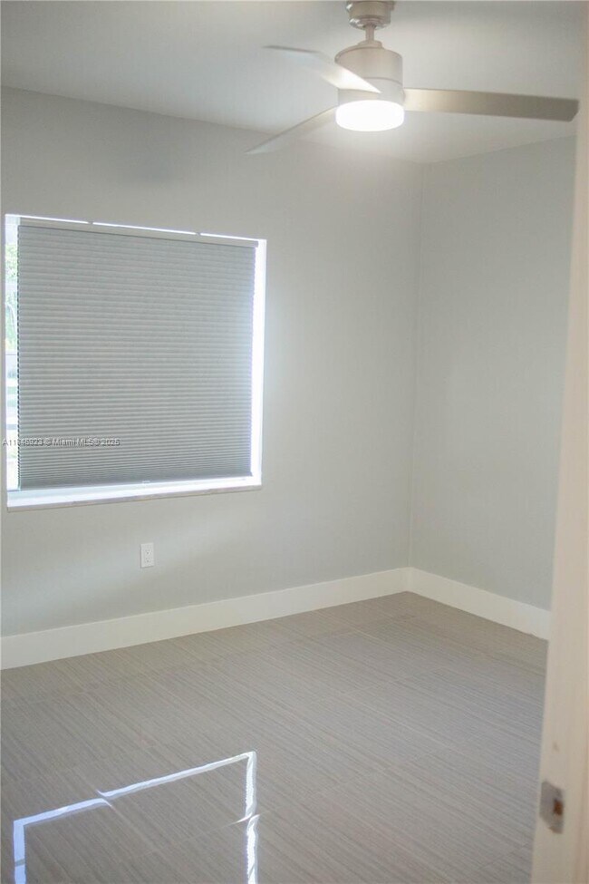 Building Photo - 624 Westward Dr