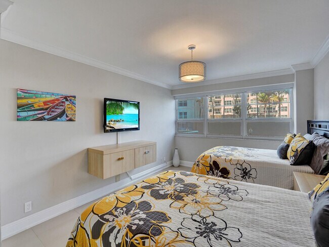 Building Photo - 3430 Galt Ocean Dr