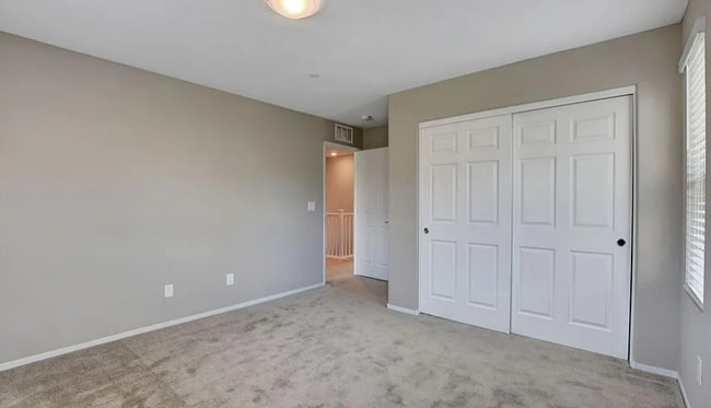 Building Photo - 37 Alamere Falls Dr