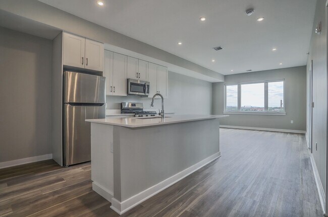 Primary Photo - 475 Communipaw Ave