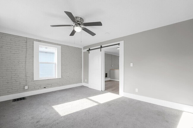Building Photo - 361 S Harris Ave