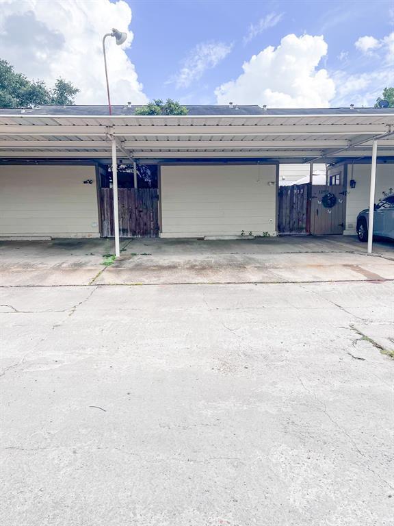 Building Photo - 12933 High Star Dr