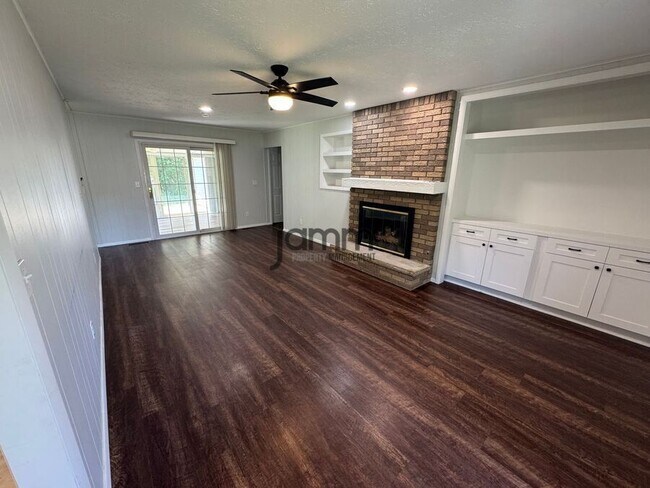 Building Photo - 5250 Mills Creek Ln