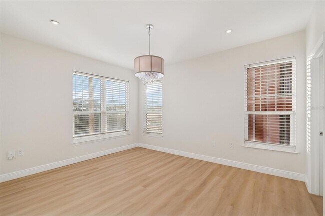 Building Photo - 5000 Culbreath Key Way