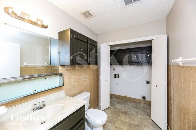 Building Photo - 1451 Sandy Stone Ln