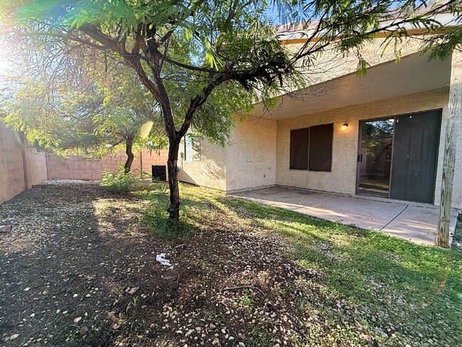 Building Photo - Charming 3-Bedroom Avondale Home with New ...