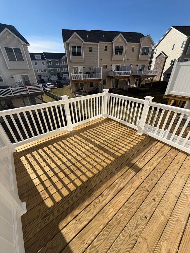 Building Photo - 1420 Derby Dr