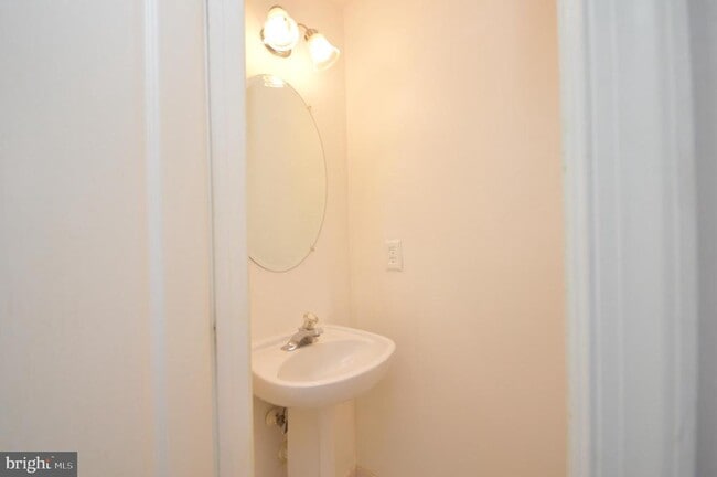 Building Photo - 6723 Applemint Ln