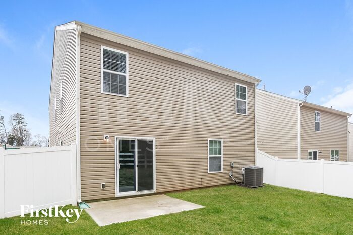 Building Photo - 5531 Tumbling Brook Ln