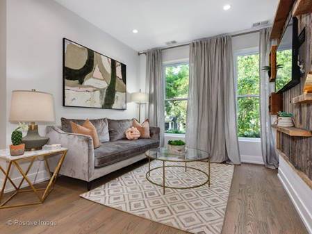 Building Photo - 2433 N Janssen Ave