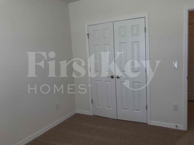 Building Photo - 1609 SW 25th Ln
