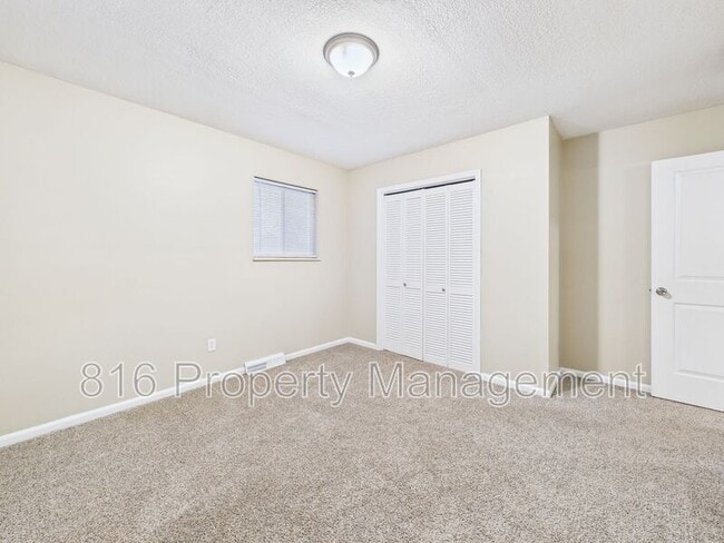 Building Photo - 131 S Crescent Ave