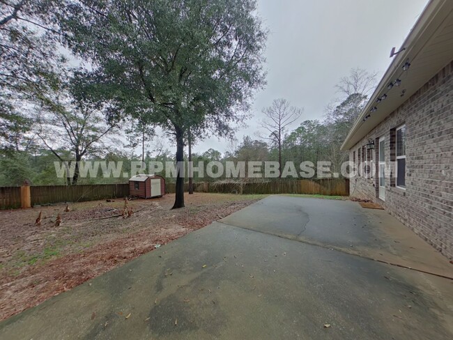 Building Photo - Your Dream Home in South Crestview - Move-...