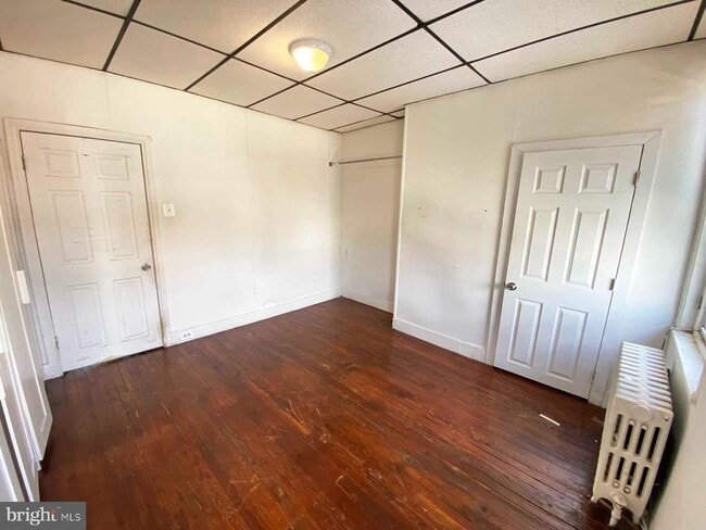 Building Photo - 534 E Indiana Ave