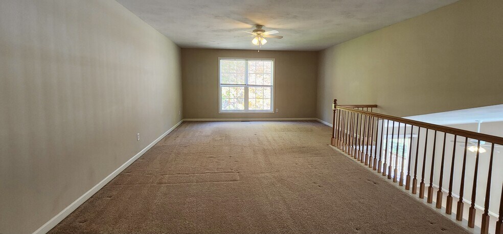 Building Photo - 162 Slindes Woods Cir