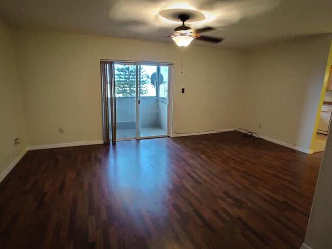 Building Photo - 165 Springwood Circle unit D