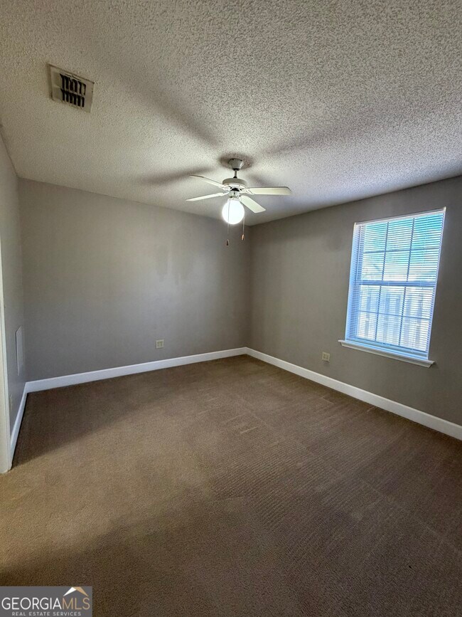 Building Photo - 409 Baltic Ct