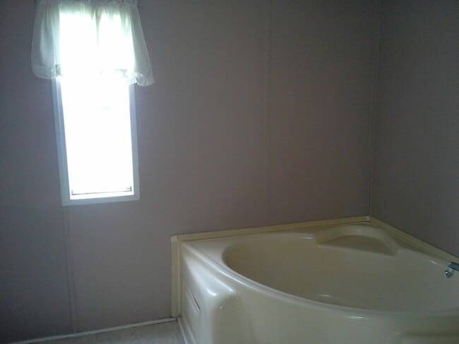 Building Photo - 2614 Bailey Rd