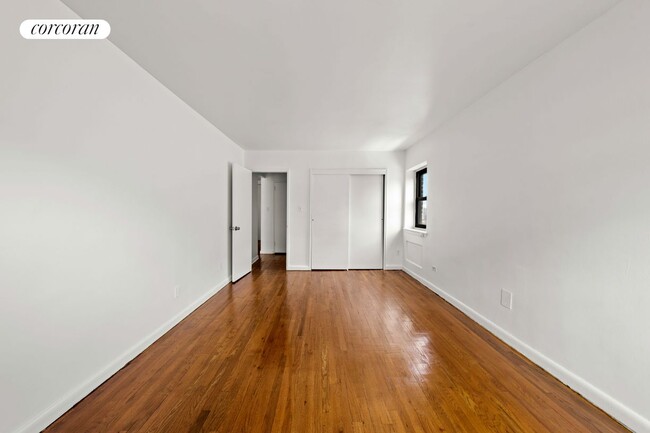 Building Photo - 2545 Sedgwick Ave