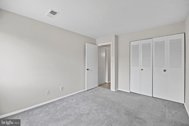 Building Photo - 10118 Little Pond Pl