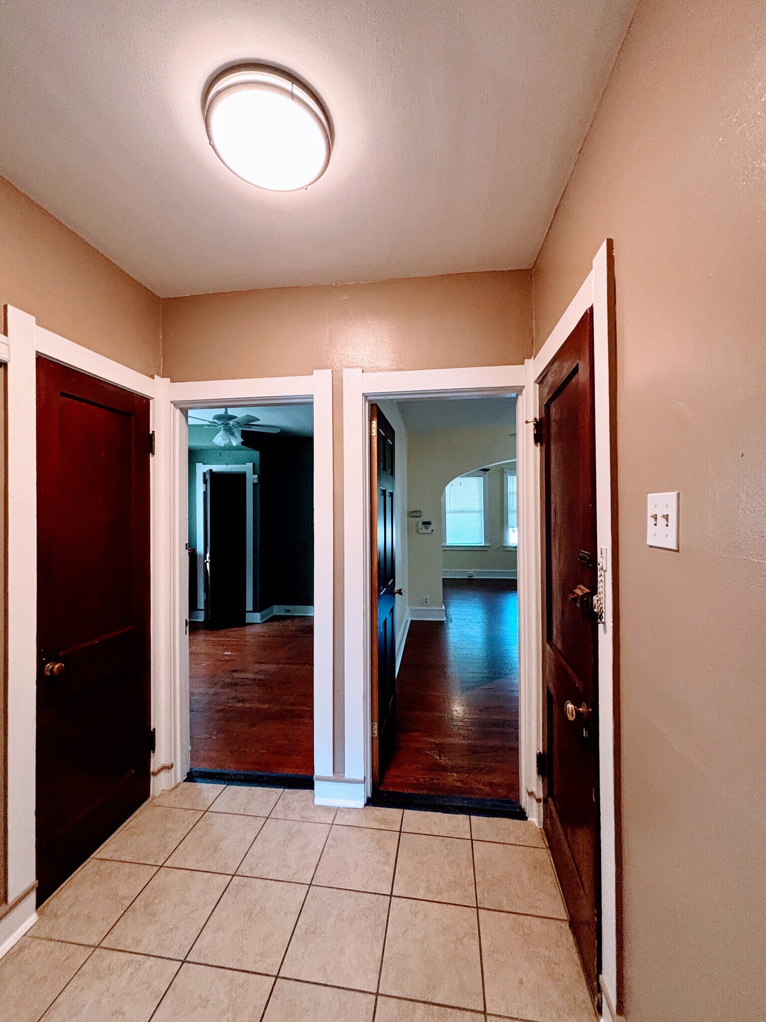 Building Photo - 4922 Winona Ave