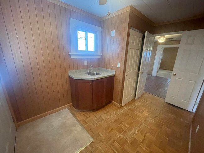 Building Photo - 8224 W Main St