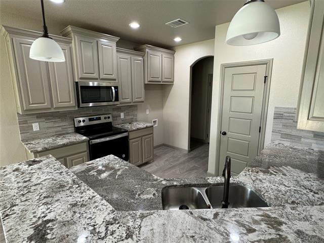 Building Photo - 3316 White Horse Dr