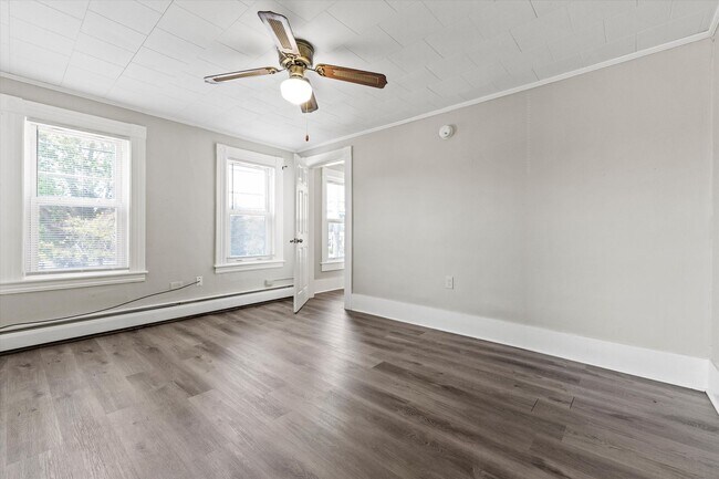 Building Photo - 28 S Beech St