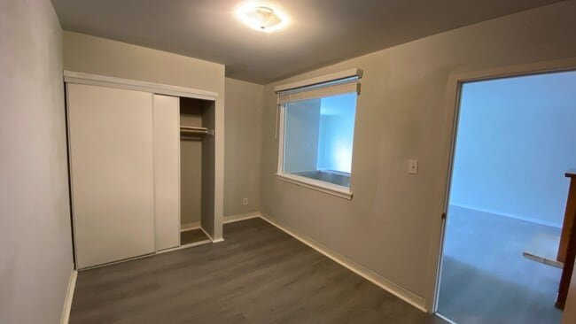 Building Photo - 361 2nd Ave