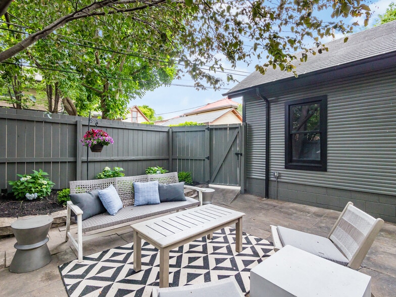 Back Patio - 926 City Park Ave