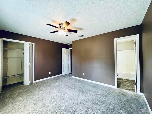 Building Photo - 5498 Keel Dr