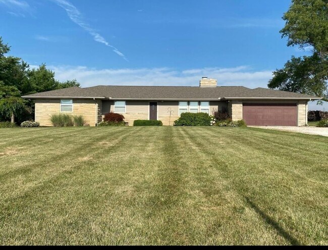Building Photo - 17401 N County Rd 550 E