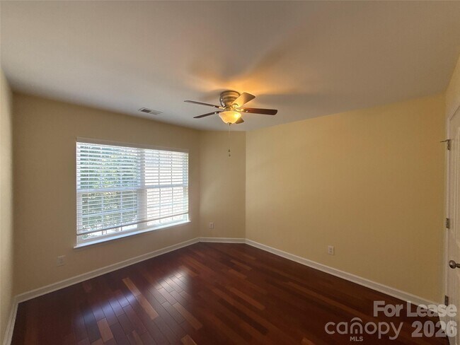 Building Photo - 2413 Merryvale Way