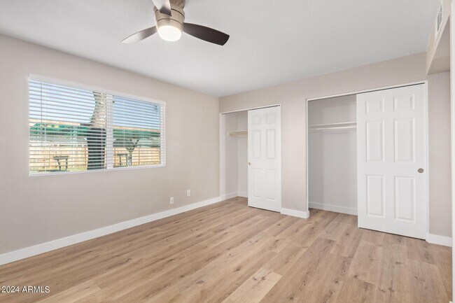 Building Photo - 1747 S Windsor