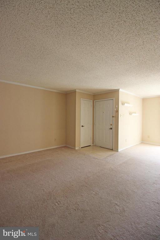 Building Photo - 1543 Lincoln Way