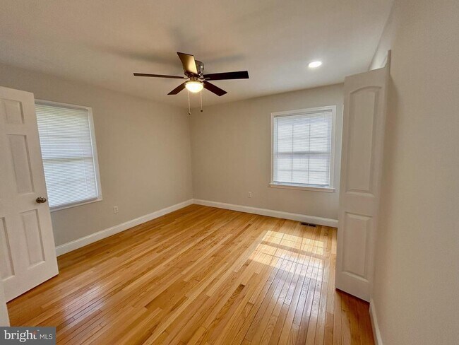 Building Photo - 3108 Waverly Dr