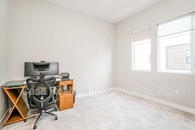 Building Photo - 2117 Copper Walk