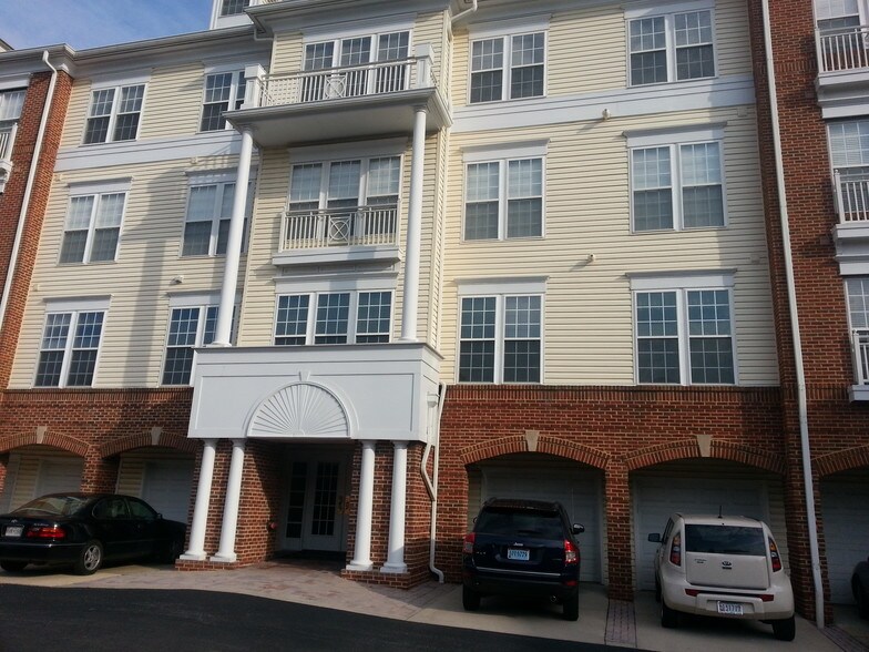 King Farm Village Center - 305 Redland Blvd