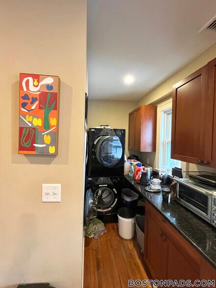 Building Photo - 7 Boulevard Terrace