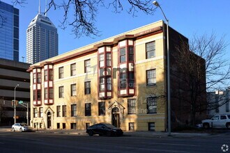 Building Photo - 406 N Delaware St