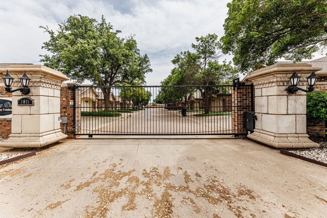 Building Photo - Spacious 3-Bedroom in Gated Community