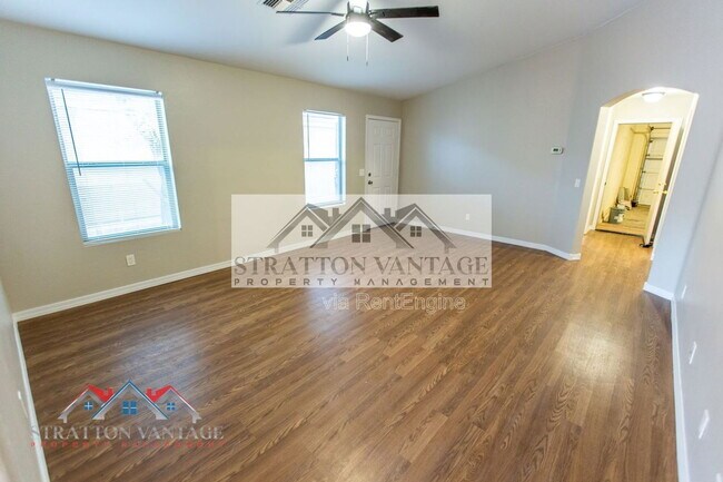 Building Photo - 6714 E Flynn Ave