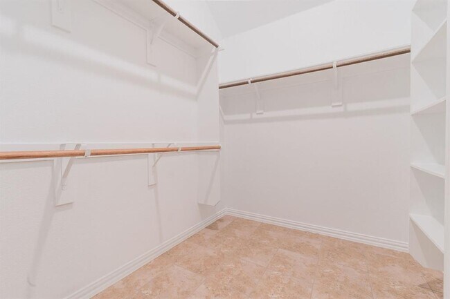 Building Photo - 5520 Anaheim Ave