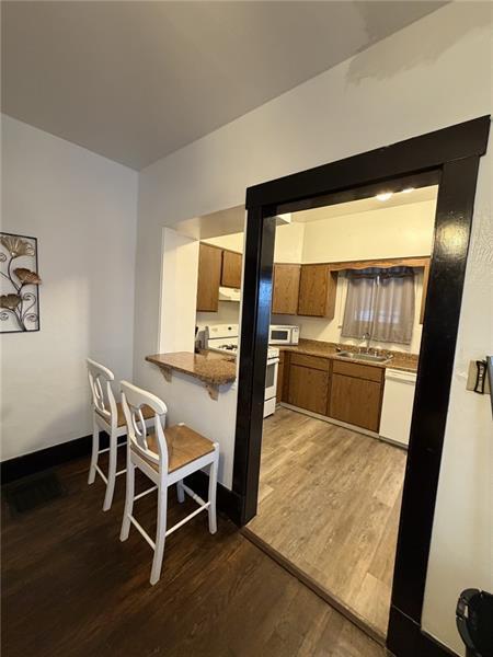 Building Photo - 510 Ivory Ave