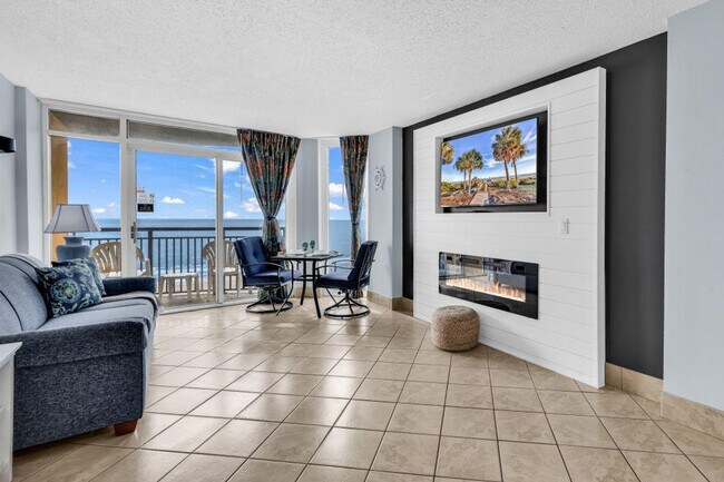 Building Photo - 647 N Creekside Dr